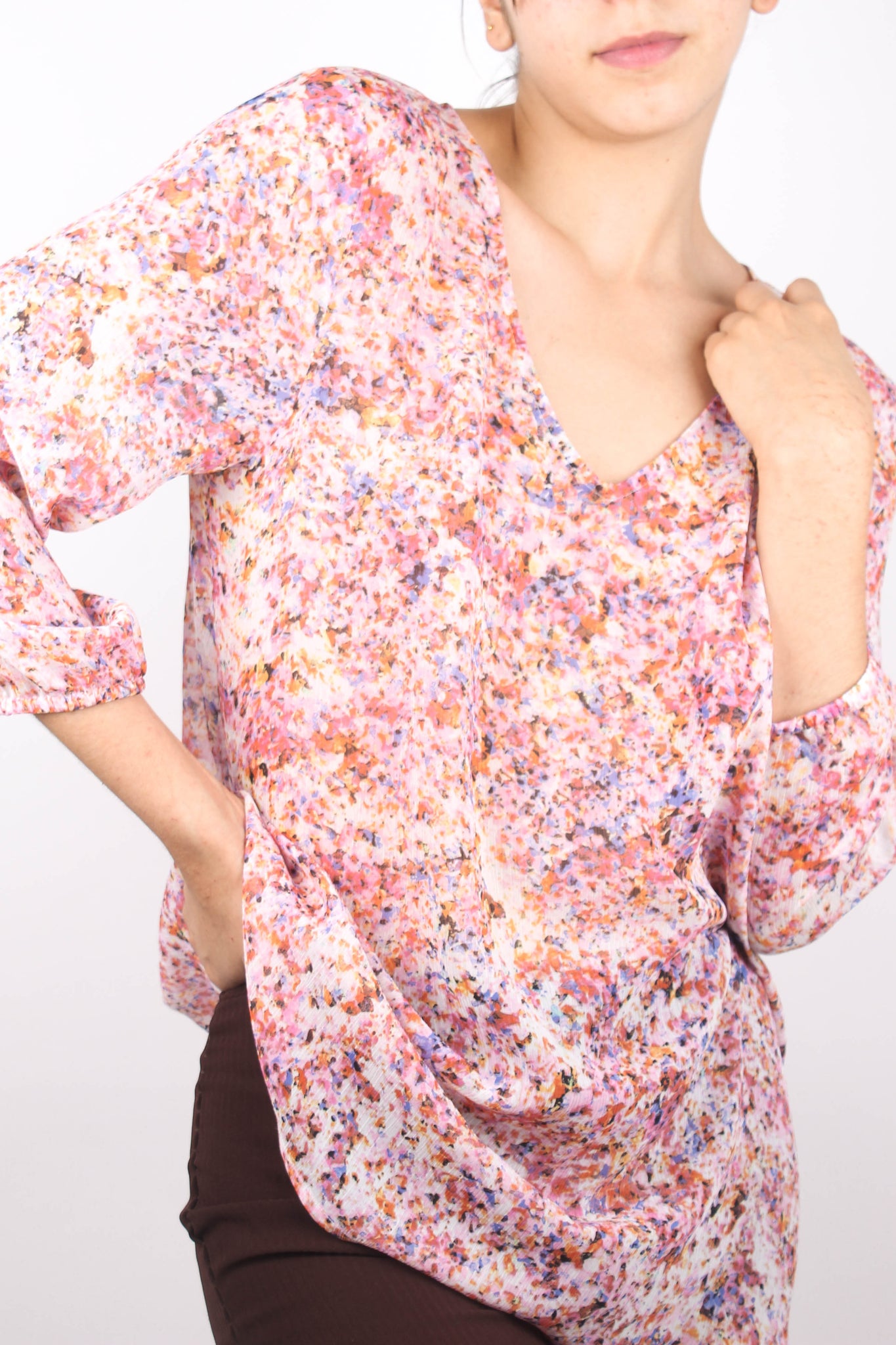 ANN TAYLOR - Blusa Rosa Semi-Transparente Con Flower Print