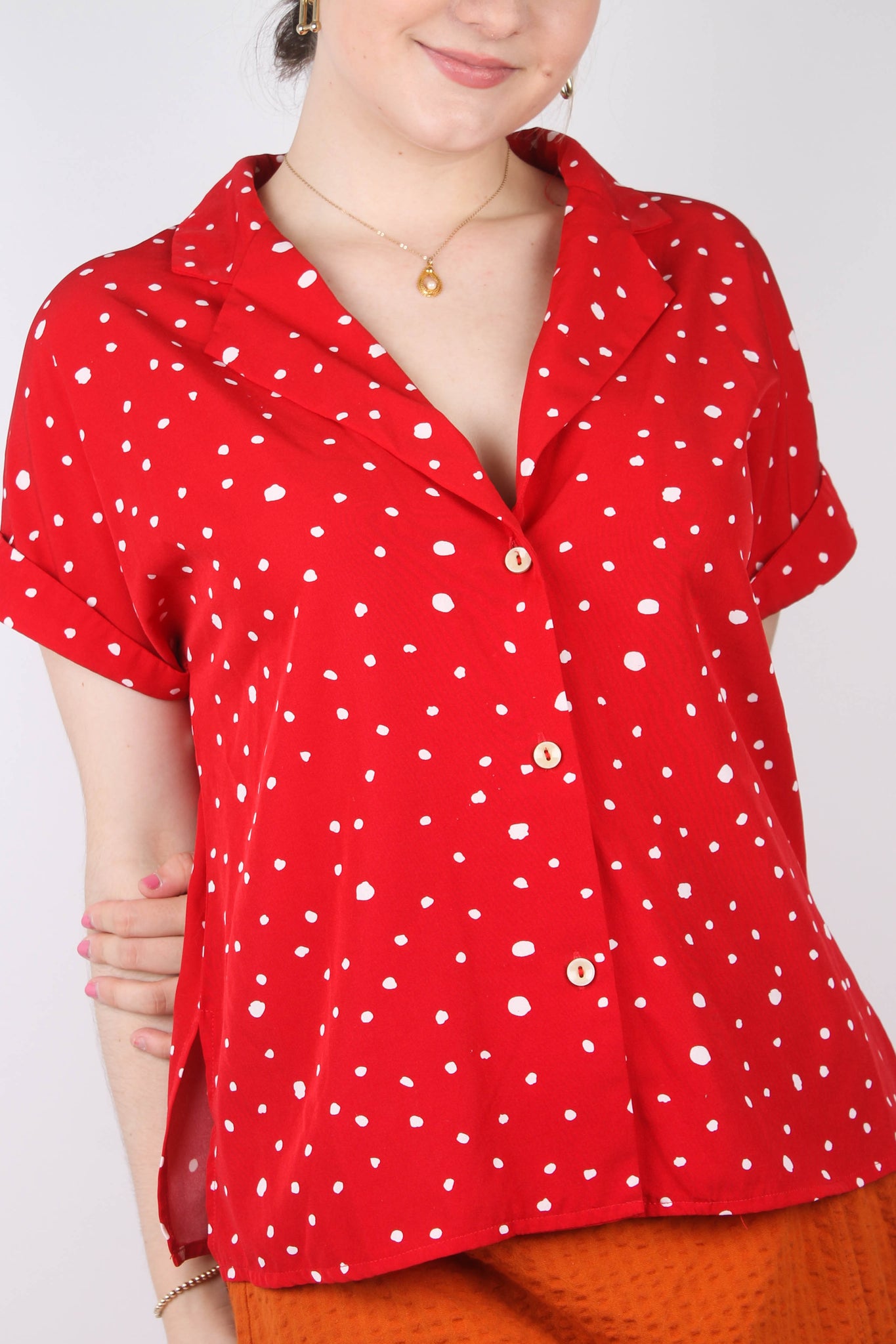SHEIN - Blusa Roja Con Puntos Blancos