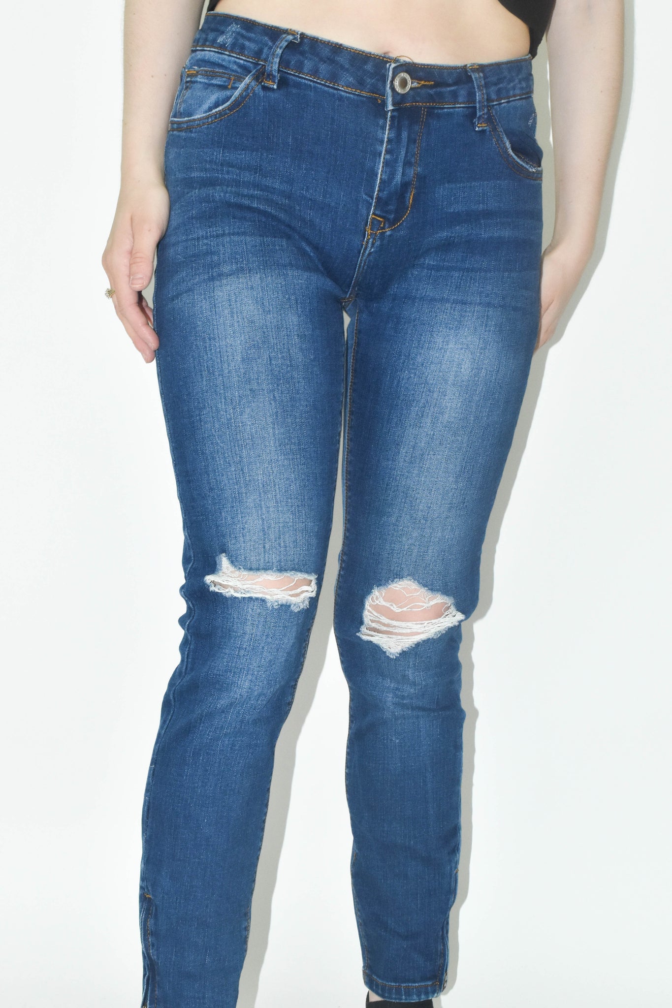 PAPAYA - Skinny Jeans Azules Con Detalles Rotos